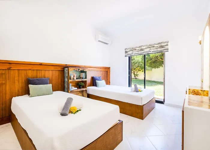 Villa Crisandra By Algarve Vacation Albufeira