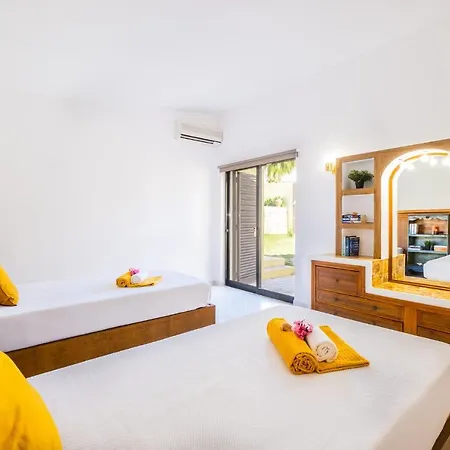 Villa Crisandra By Algarve Vacation Albufeira