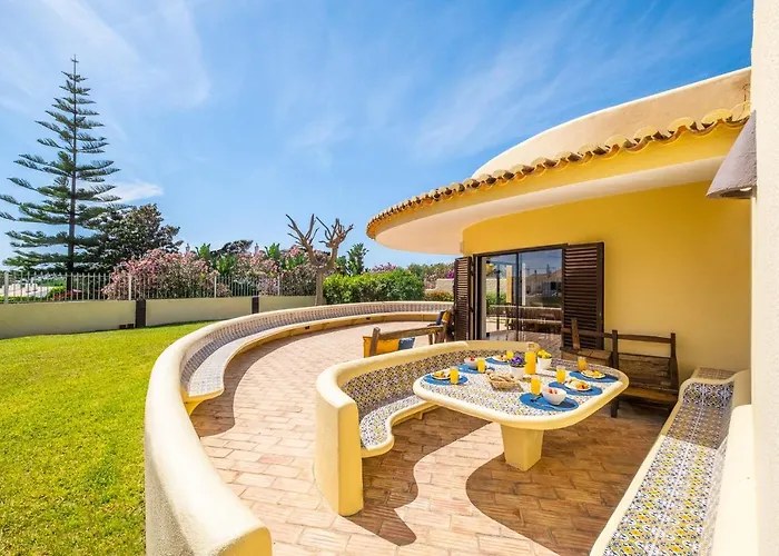 Crisandra By Algarve Vacation Villa