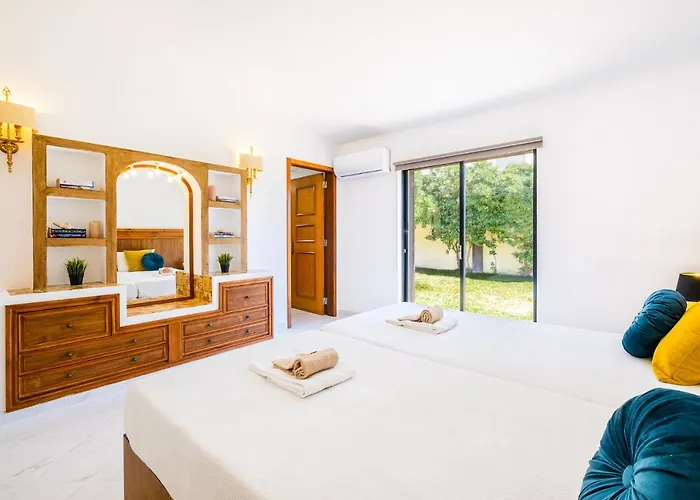 Crisandra By Algarve Vacation Villa